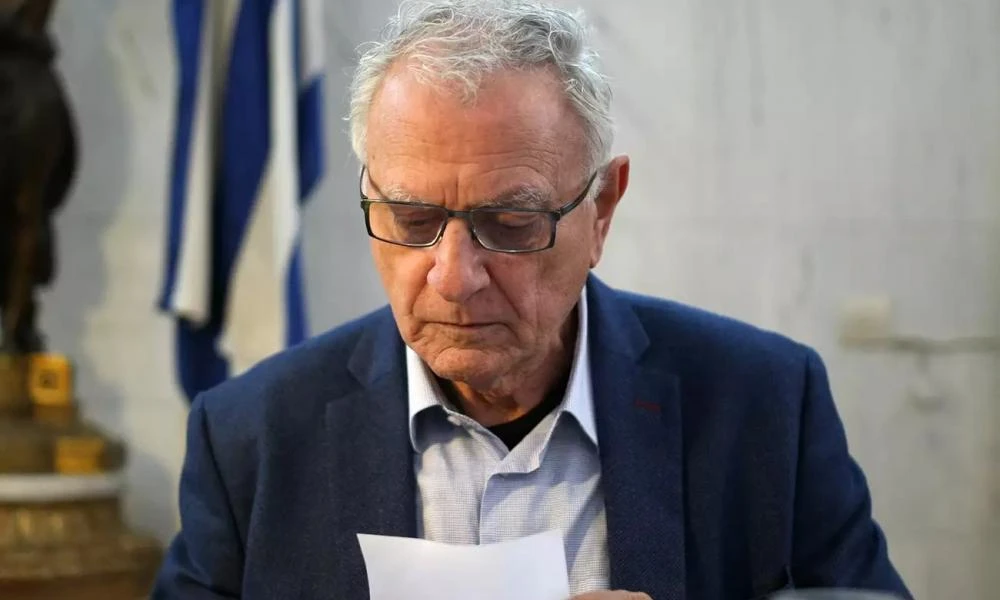 Χαρδαβέλλας: «Ξέρω τι σημαίνει να μην έχεις μάνα»